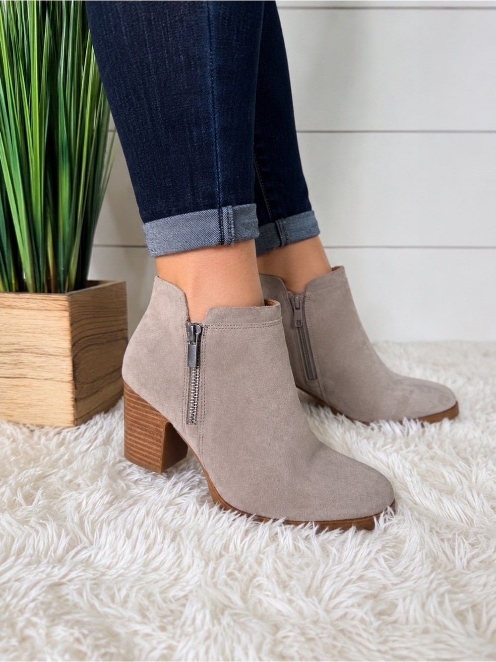 Lucky Brand Noryn Suede Double Zip Chunky Block Heel Booties Taupe Size 7.5M